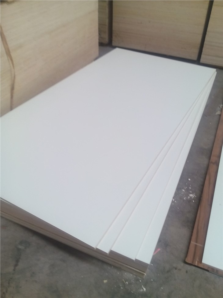 High Glossy White HPL Laminated Plywood Sheet For Cabinet Board Use